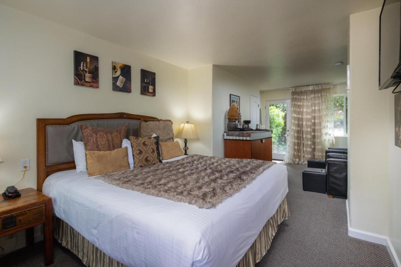 The Vendange Carmel Inn & Suites מראה חיצוני תמונה