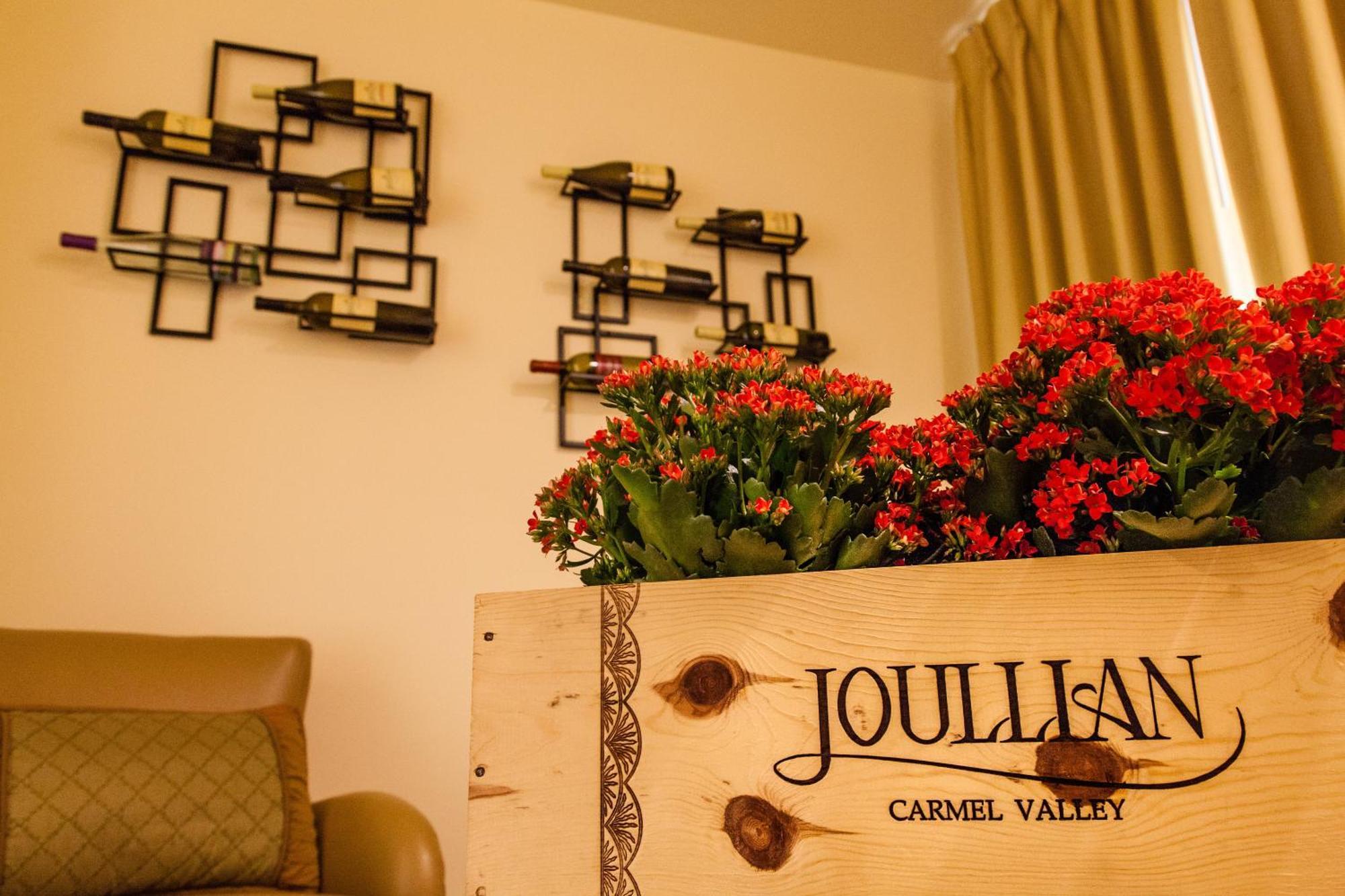 The Vendange Carmel Inn & Suites מראה חיצוני תמונה
