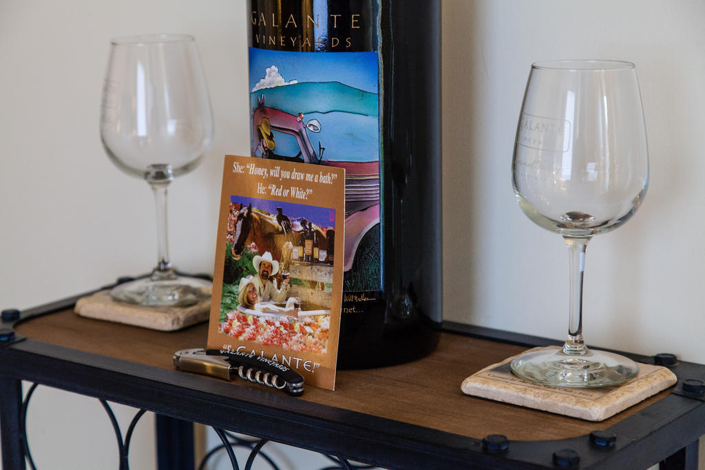The Vendange Carmel Inn & Suites חדר תמונה