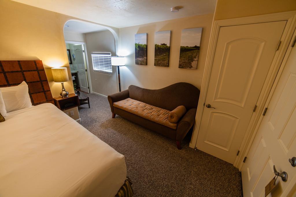 The Vendange Carmel Inn & Suites חדר תמונה